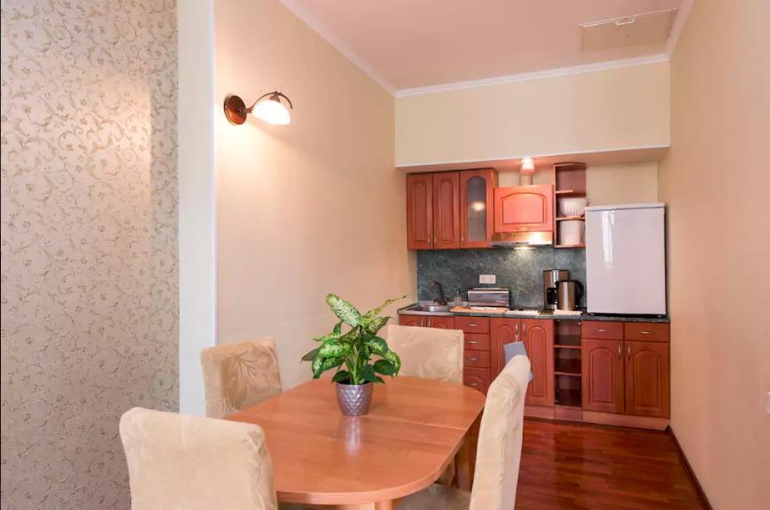 City Apartahotel