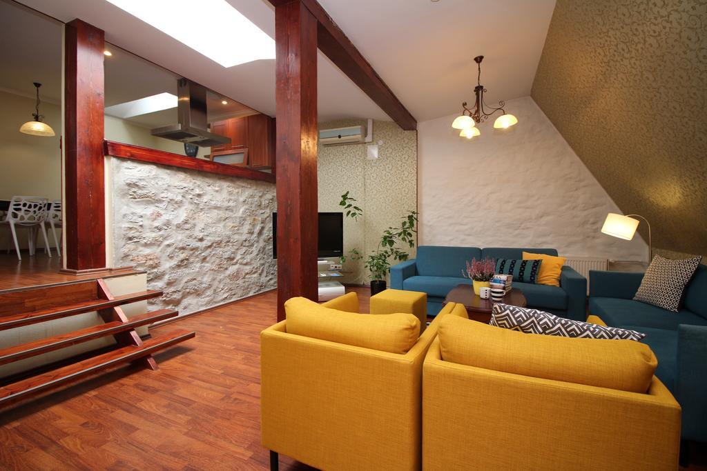 City Apartahotel *
